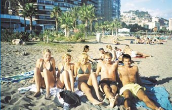 Sprachschüler am Strand von Málaga